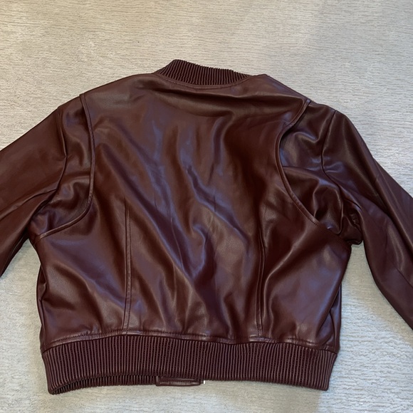 Express faux leather cropped bomber jacket - Picture 2 of 3